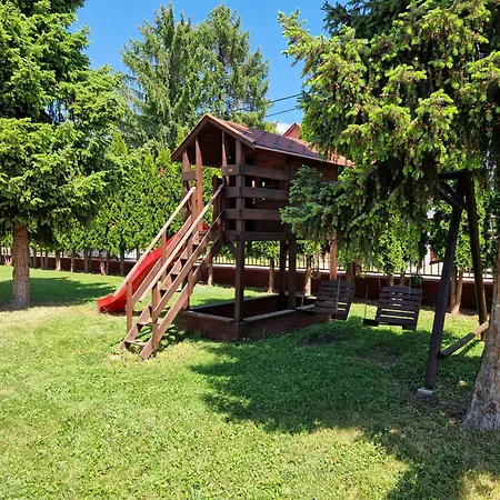 Boglarka Apartmanhaz 아파트