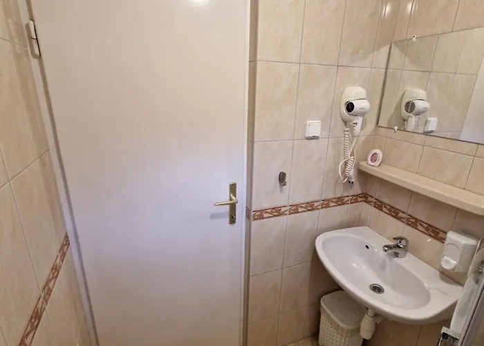 Boglarka Apartmanhaz *