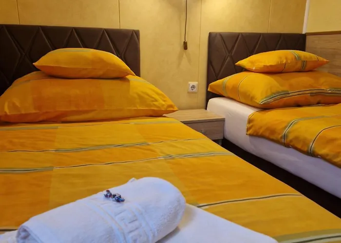 Boglarka Apartmanhaz Mezőkövesd