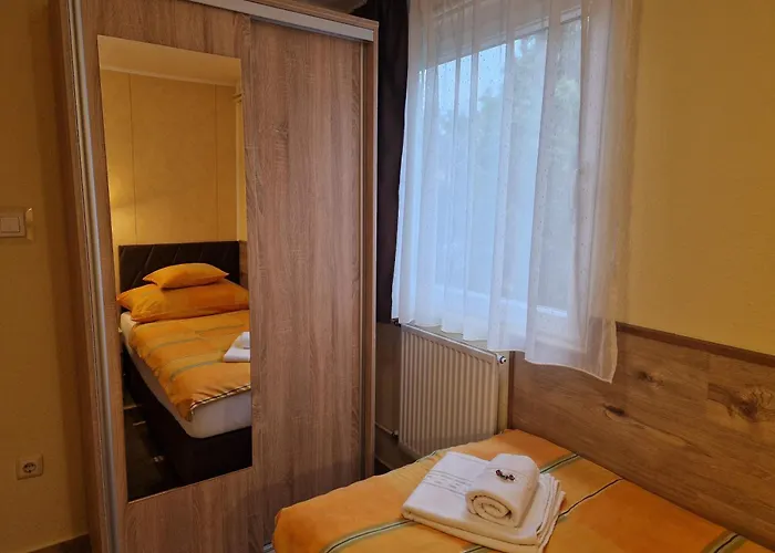 Boglarka Apartmanhaz Lägenhet Mezőkövesd